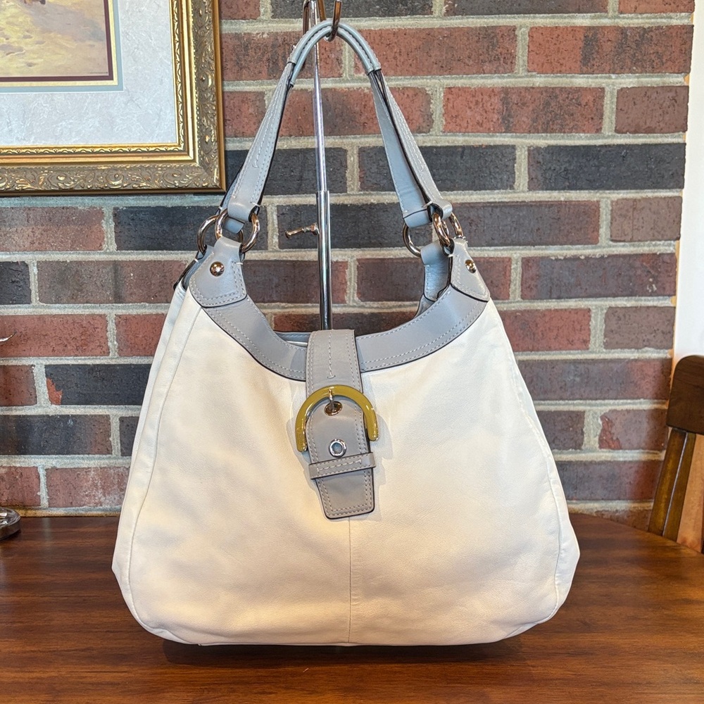 Coach Soho Lynn Hobo “F17092” cream and grey with buckle front